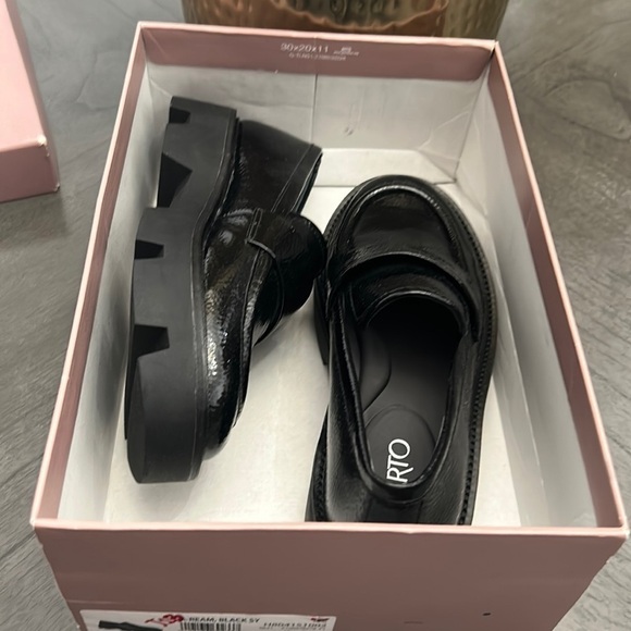 Franco Sarto Ream Loafers - Picture 2 of 8